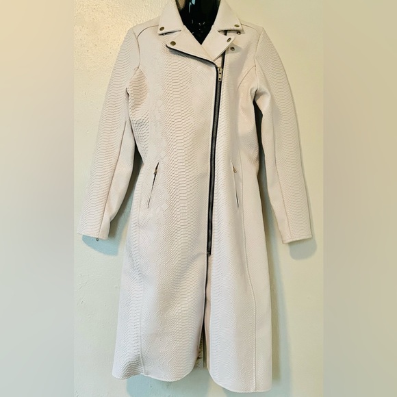 Fashion Nova x Cardi.B - Picture 7 of 12